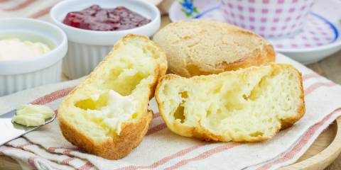 fresh popovers served with butter and jam