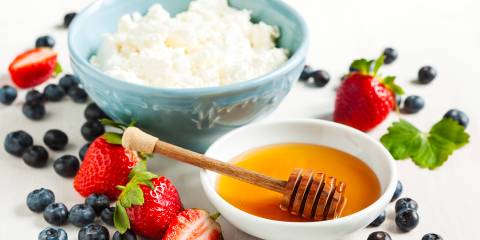 Warmed Berries with Honey and Ricotta Cheese Ricotta, honey and berries.