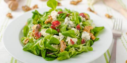 Spinach, Blue Cheese, and Walnut Salad