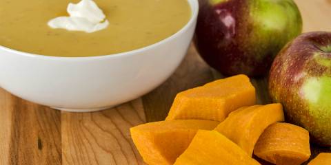 Curried Squash and Apple Bisque with Leek butternut squash, red apples, and a warm and hearty bisque soup